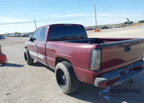 2003 Chevrolet Silverado 1500 Ls z USA, uszkodzony, nr VIN 2GCEC19V131394313